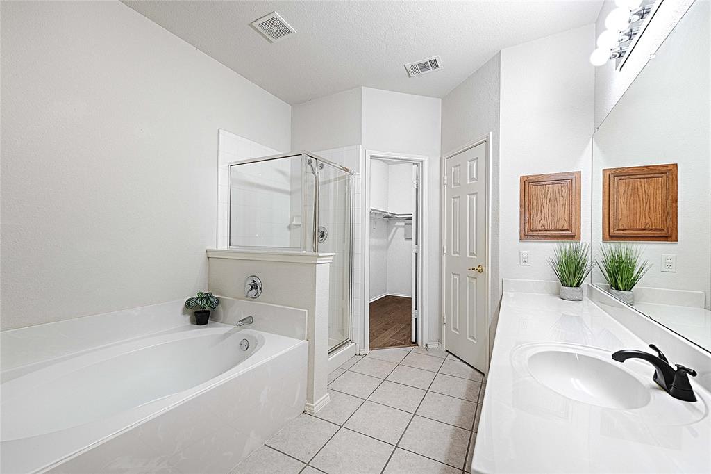 4579 Woodsboro Lane Property Photo 16