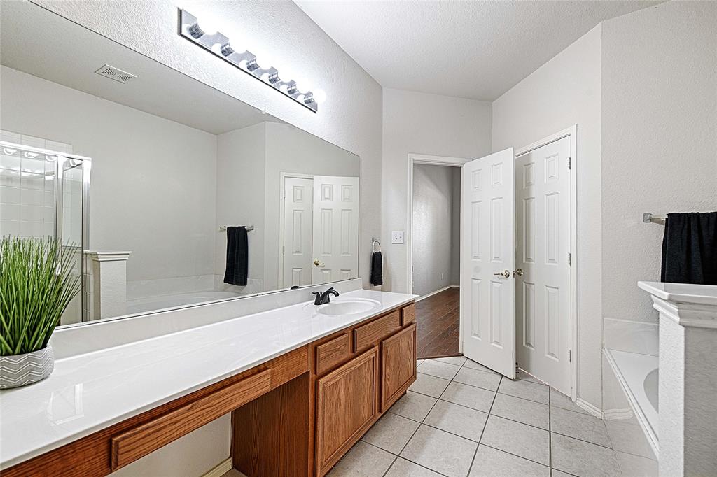 4579 Woodsboro Lane Property Photo 17