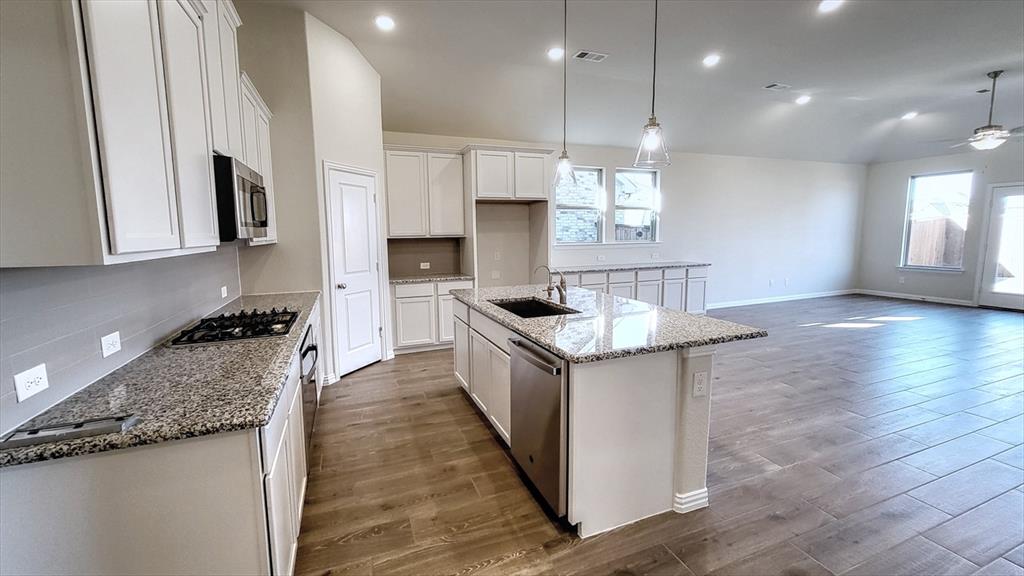 2201 River Trail Property Photo 6
