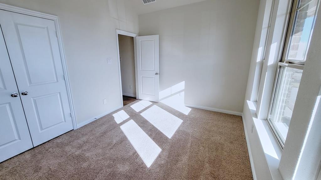 2201 River Trail Property Photo 10