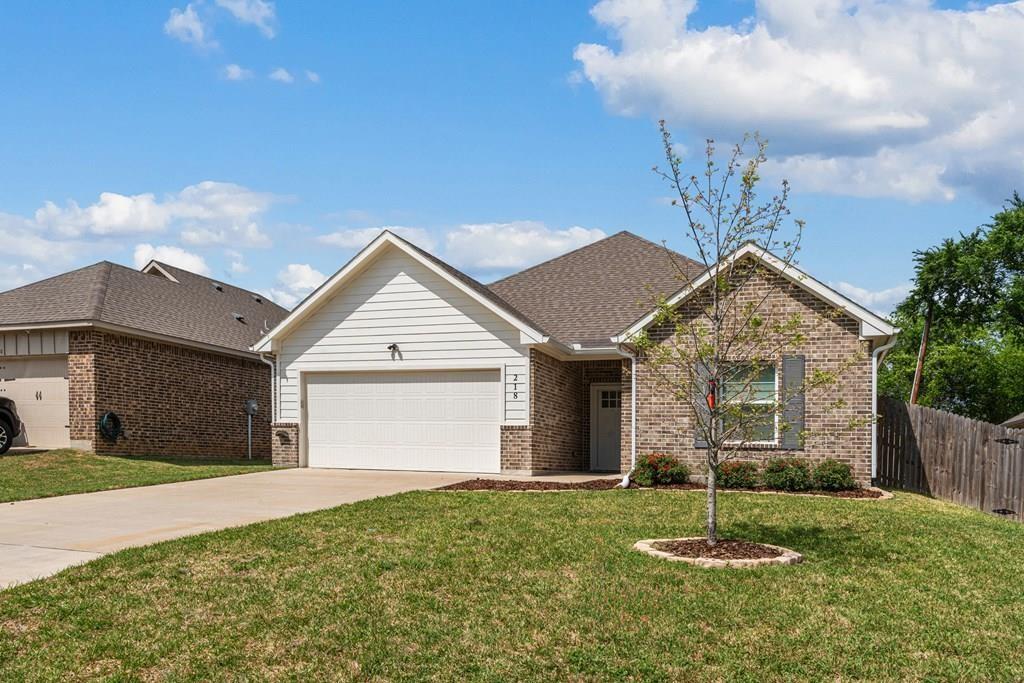 218 Skiff Drive Property Photo 1