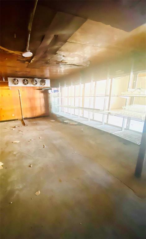 1009 N Bowen Road Property Photo 7
