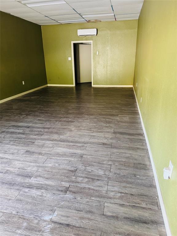 1009 N Bowen Road Property Photo 11