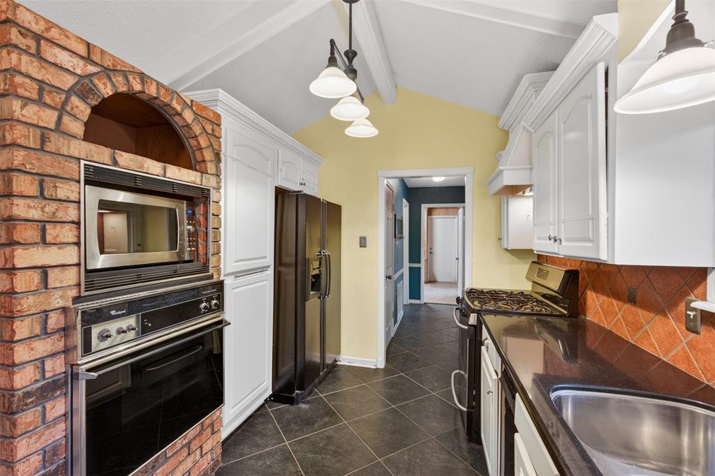 401 Cane Bend Drive Property Photo 4