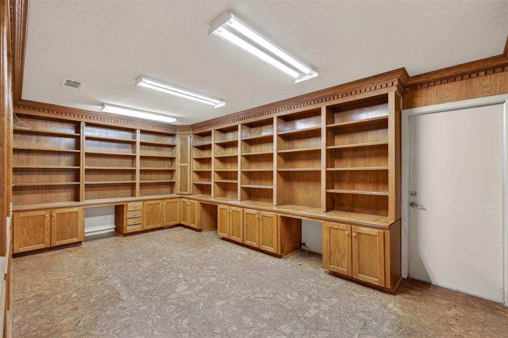 401 Cane Bend Drive Property Photo 18