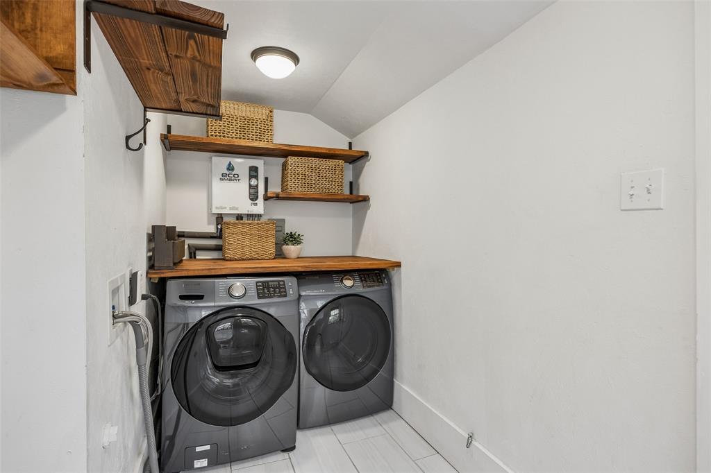 214 S Montclair Avenue Property Photo 16