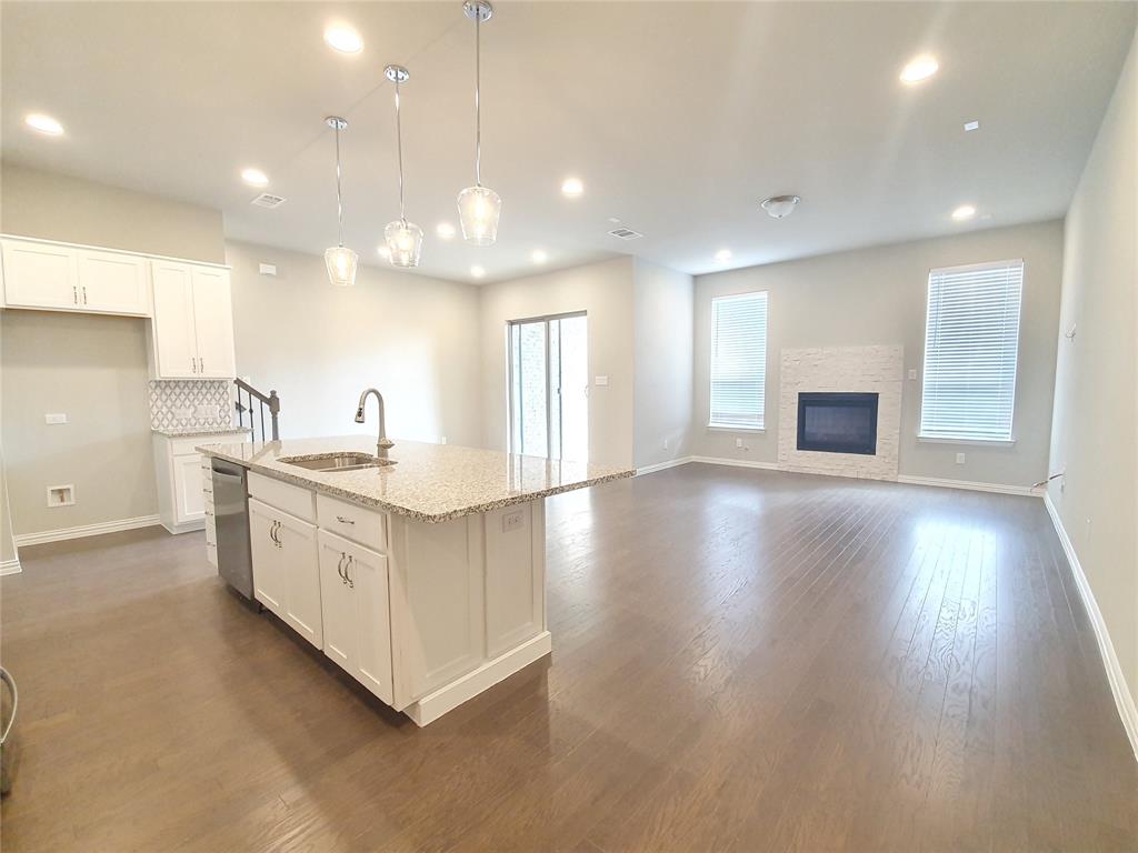 8266 Primrose Way Property Photo 10