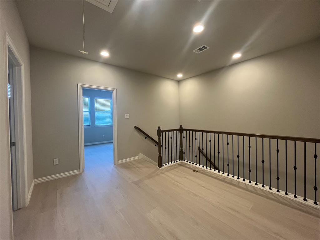 8266 Primrose Way Property Photo 13