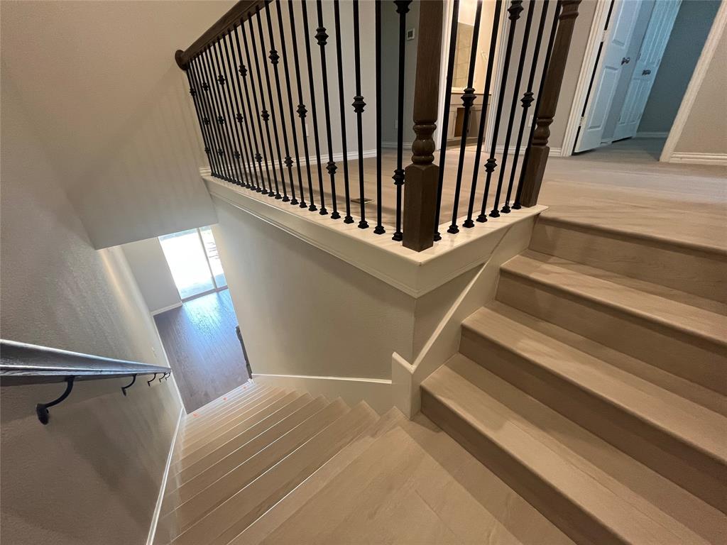 8266 Primrose Way Property Photo 14