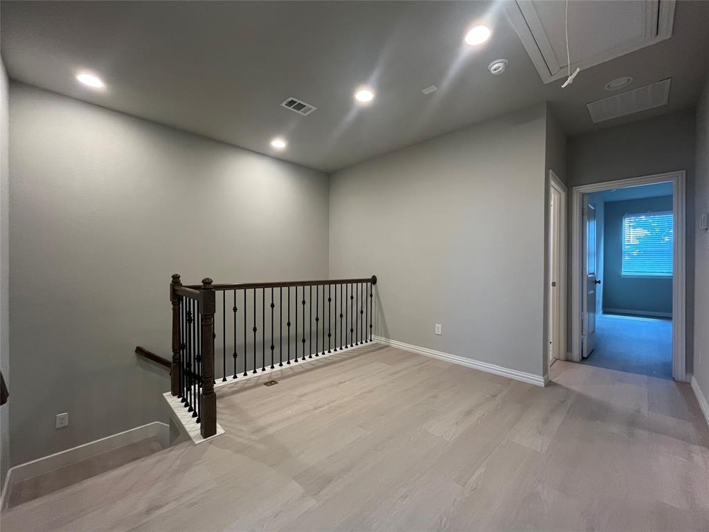 8266 Primrose Way Property Photo 15