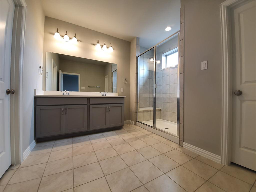 8266 Primrose Way Property Photo 16