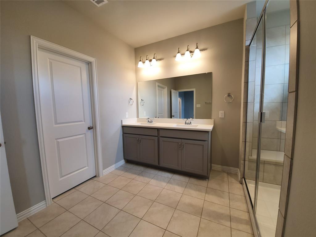 8266 Primrose Way Property Photo 17