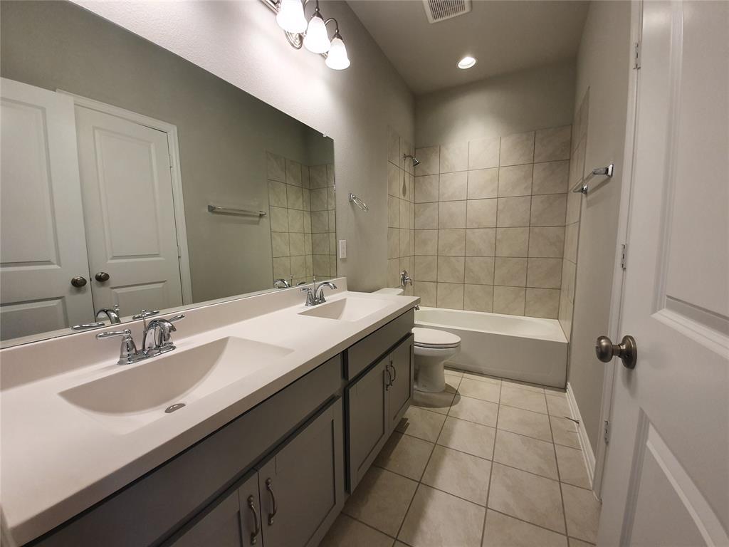 8266 Primrose Way Property Photo 22