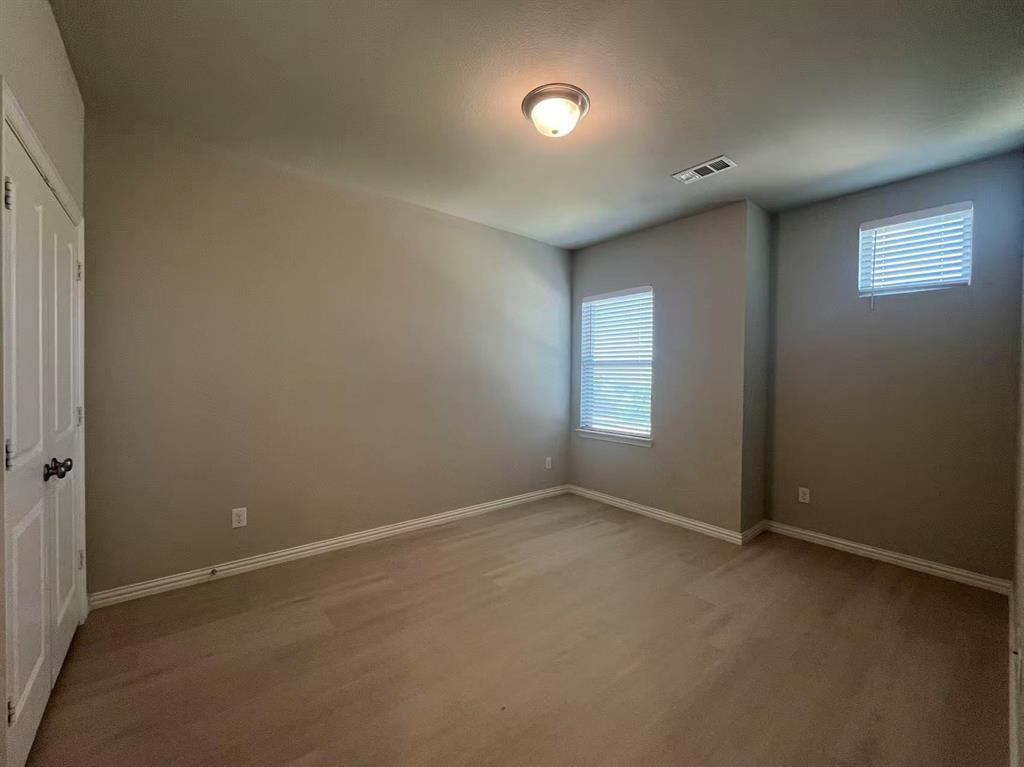 8266 Primrose Way Property Photo 23