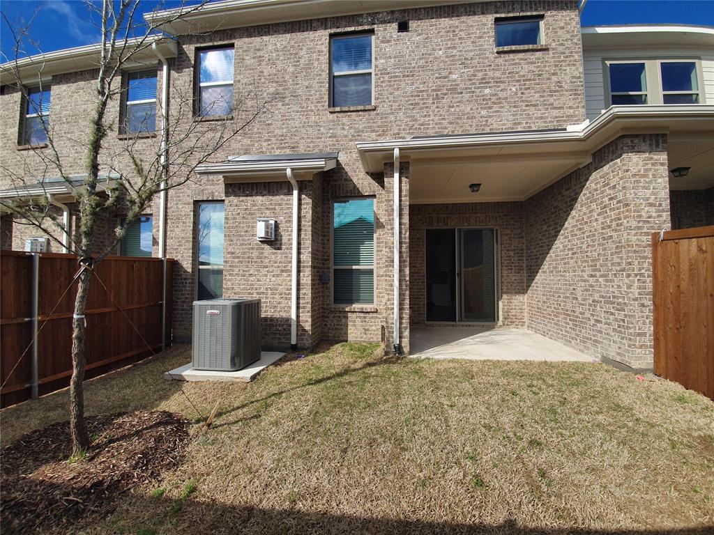 8266 Primrose Way Property Photo 27