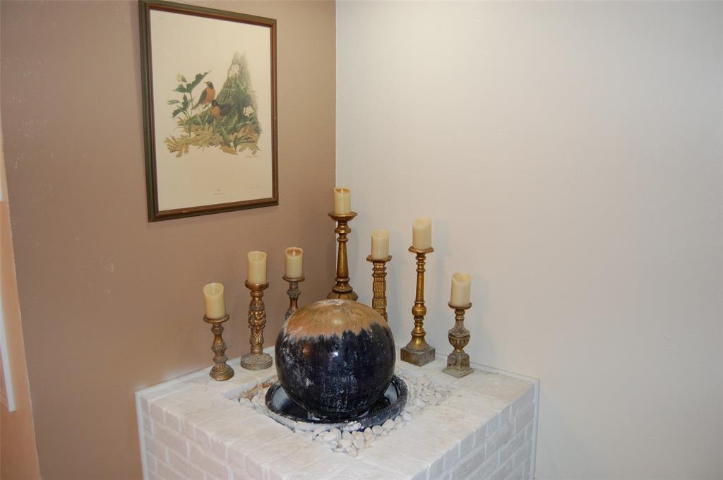 708 Carriage Way Property Photo 9