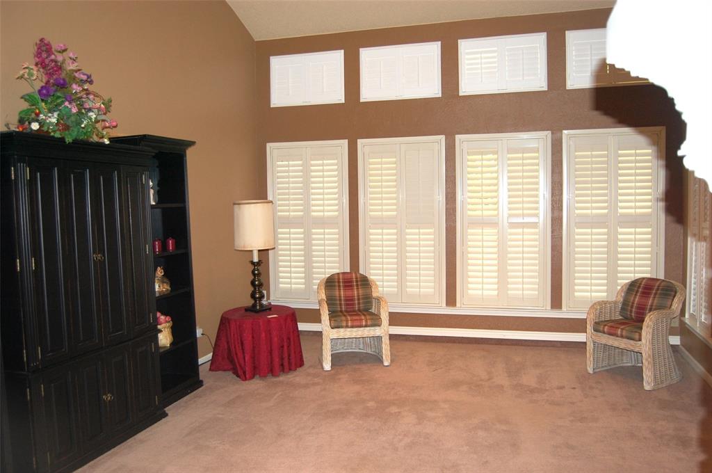 708 Carriage Way Property Photo 10