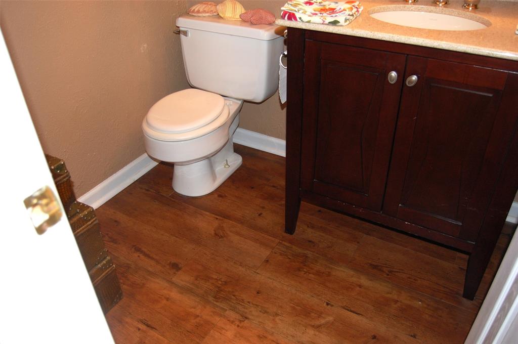 708 Carriage Way Property Photo 18