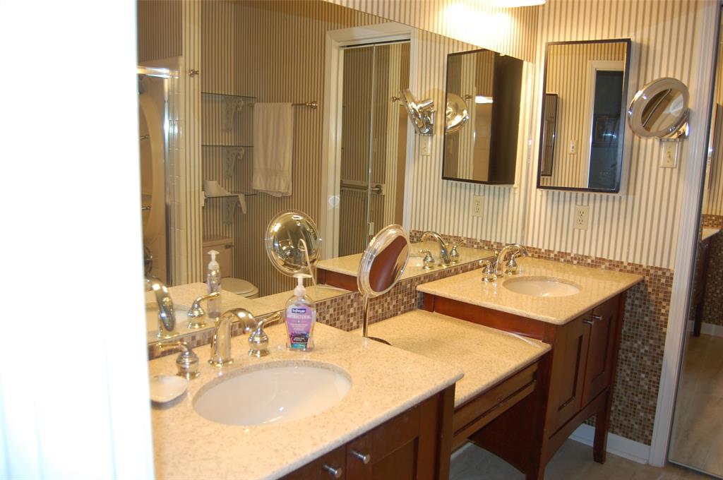 708 Carriage Way Property Photo 23