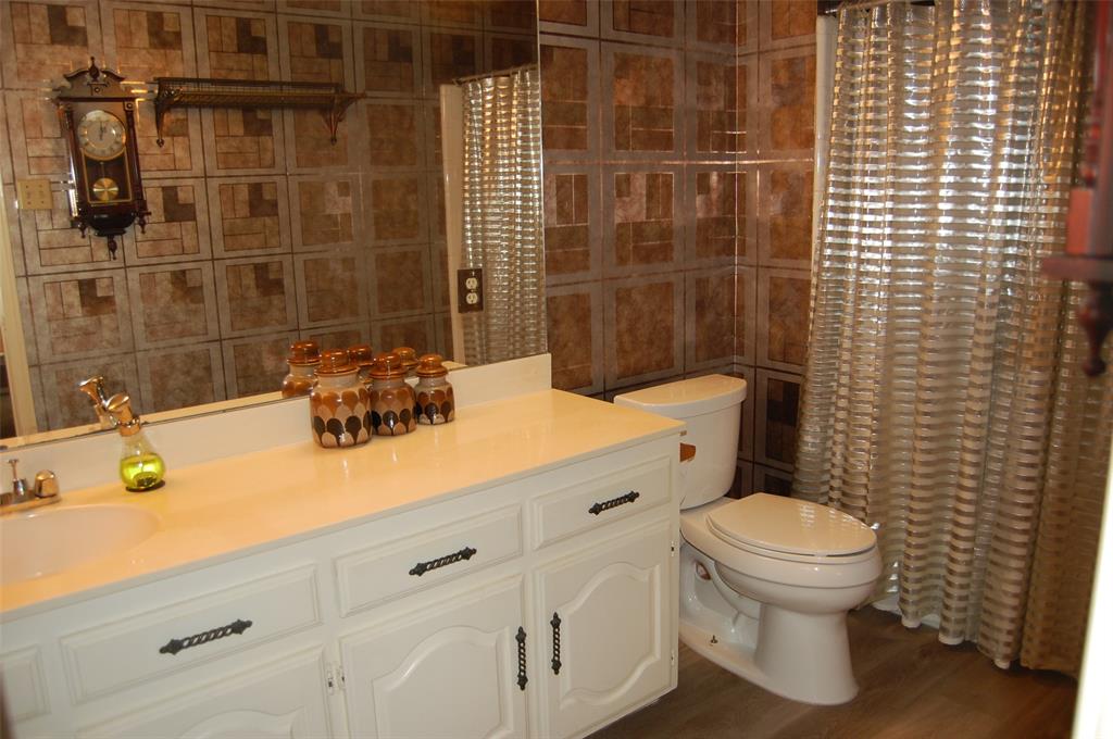 708 Carriage Way Property Photo 29
