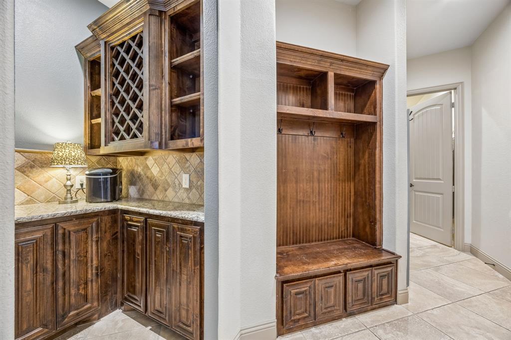 1513 Bearpath Way Property Photo 10
