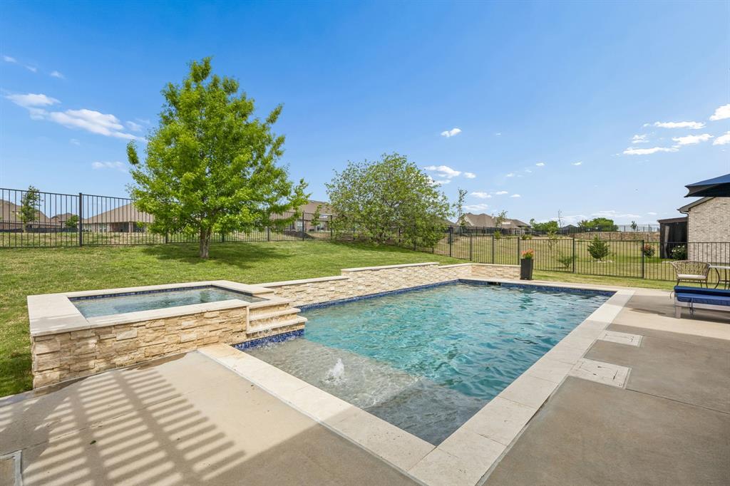 1513 Bearpath Way Property Photo 34