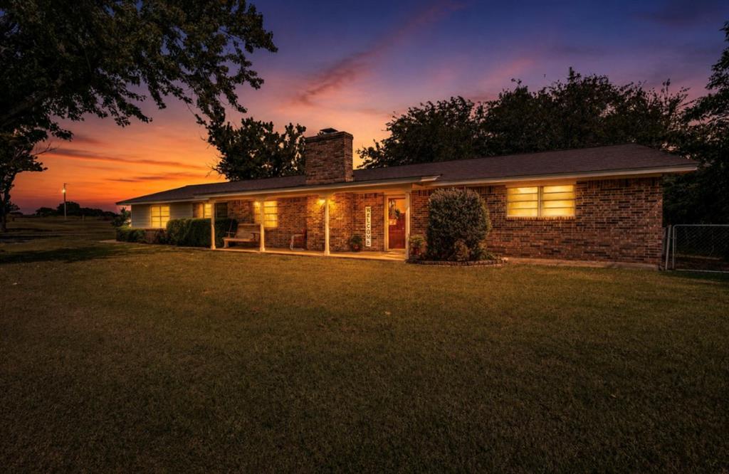 600 Highway 587 Property Photo 1