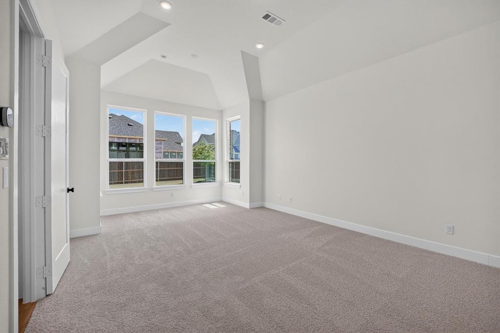 2600 Paddington Drive Property Photo 10