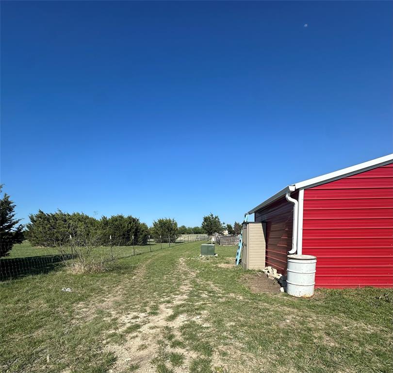 134 1112 Property Photo 18