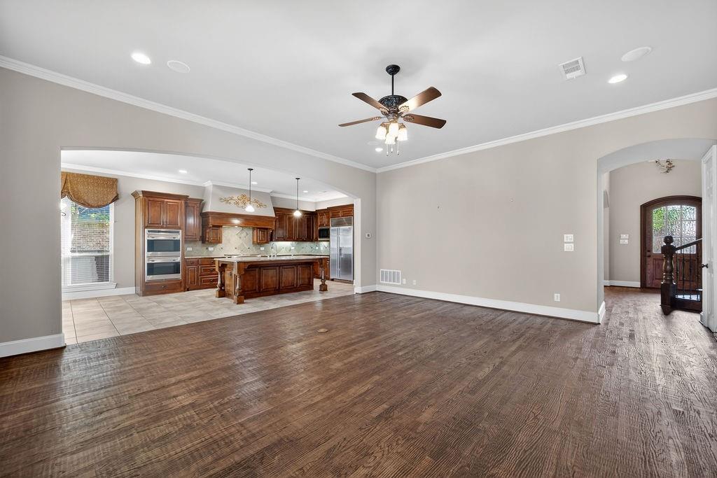 622 Naples Drive Property Photo 6