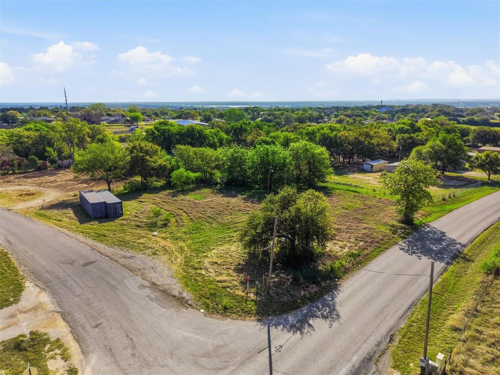 3205 Davis Road Property Photo 1