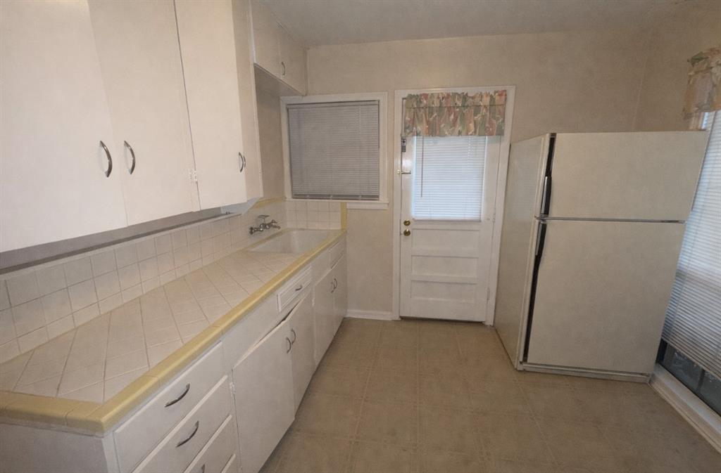 730 Sunset Drive Property Photo 12