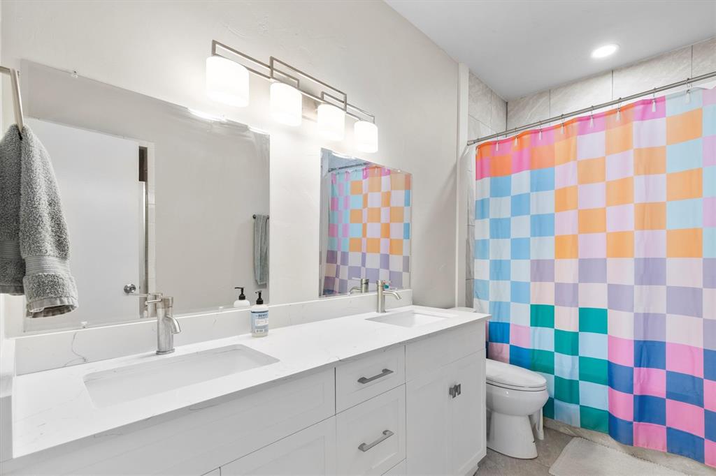 3550 Country Square Drive 111 Property Photo 13
