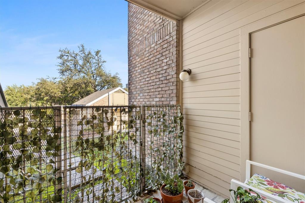 3550 Country Square Drive 111 Property Photo 20