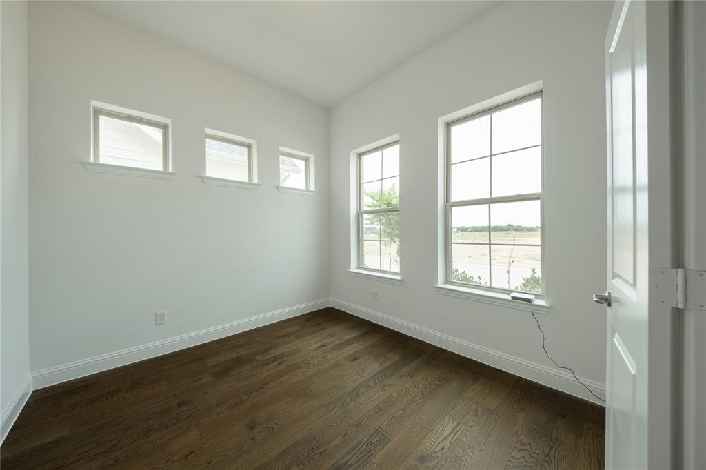 8805 Acorn Avenue Property Photo 18