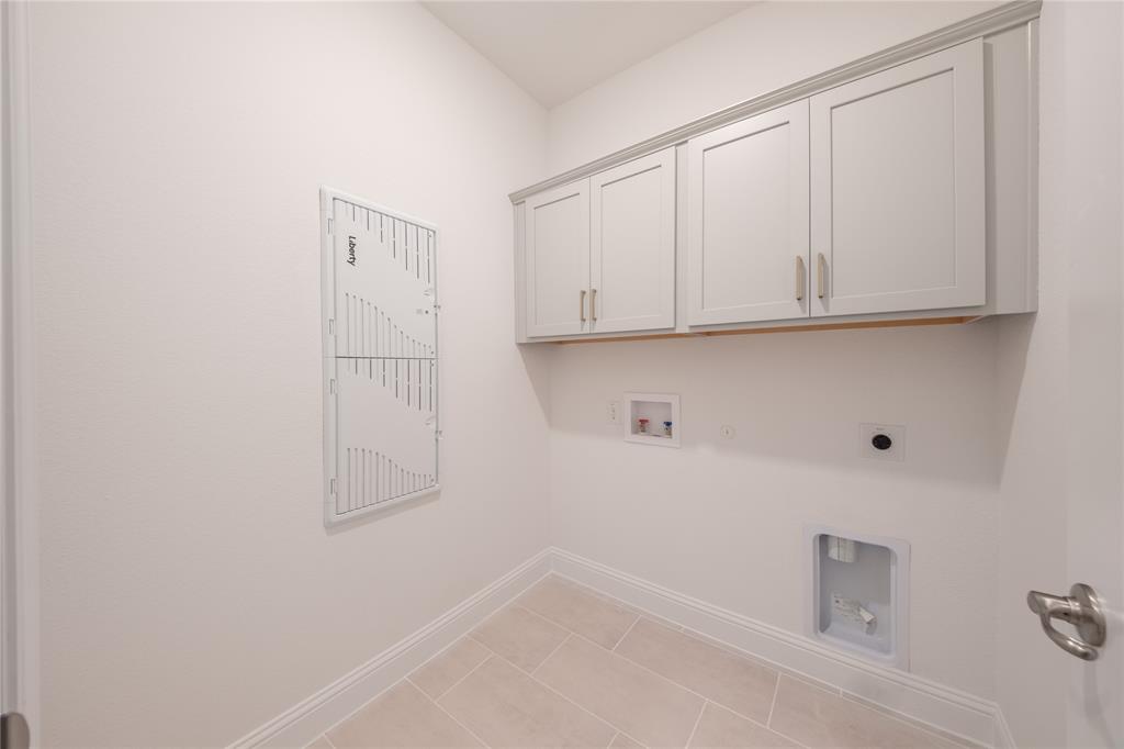 8805 Acorn Avenue Property Photo 20