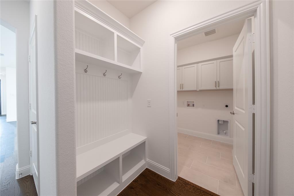 8805 Acorn Avenue Property Photo 21