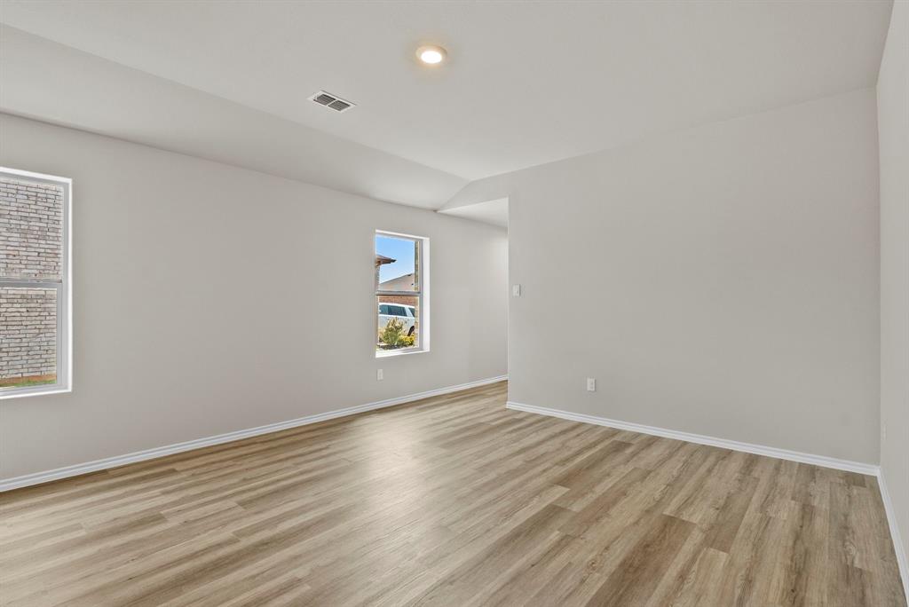 504 Marsh Street Property Photo 7