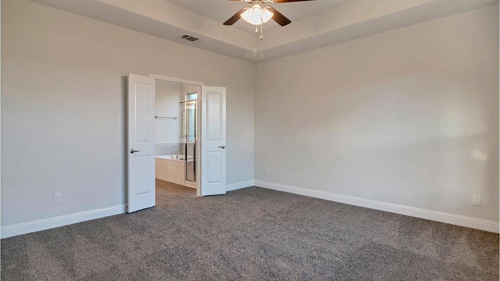 725 Soaring Hawk Drive Property Photo 16