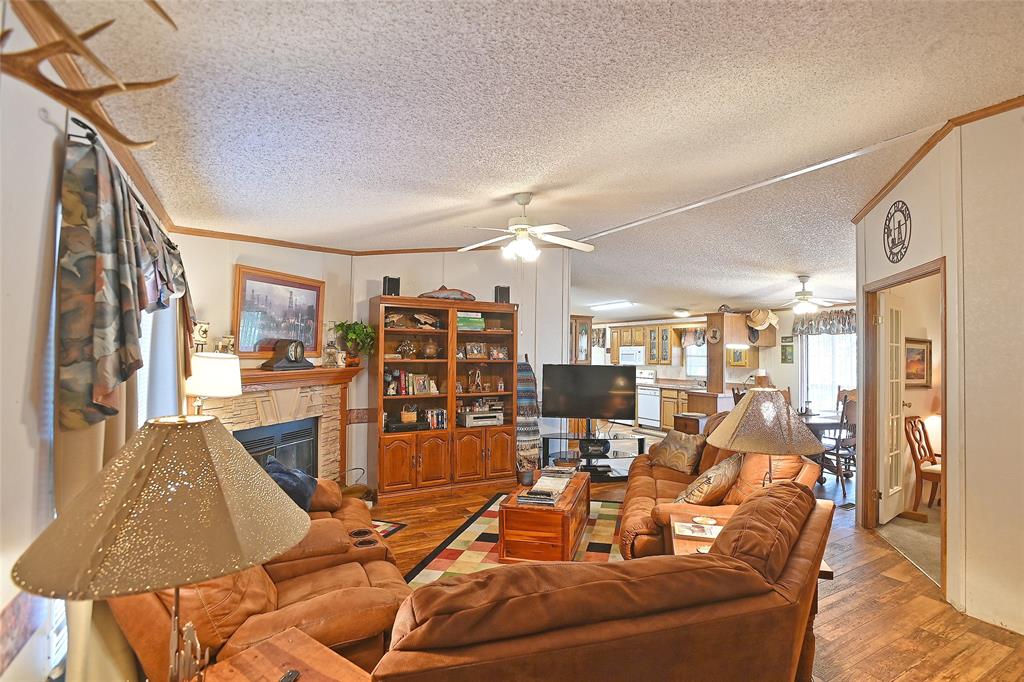 212 County Road 594 Property Photo 16