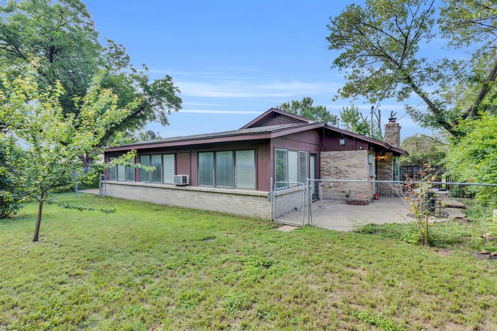 7509 Overhill Road Property Photo 3