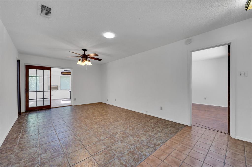 7509 Overhill Road Property Photo 5