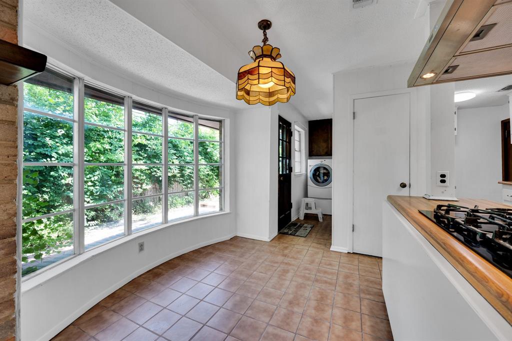 7509 Overhill Road Property Photo 13