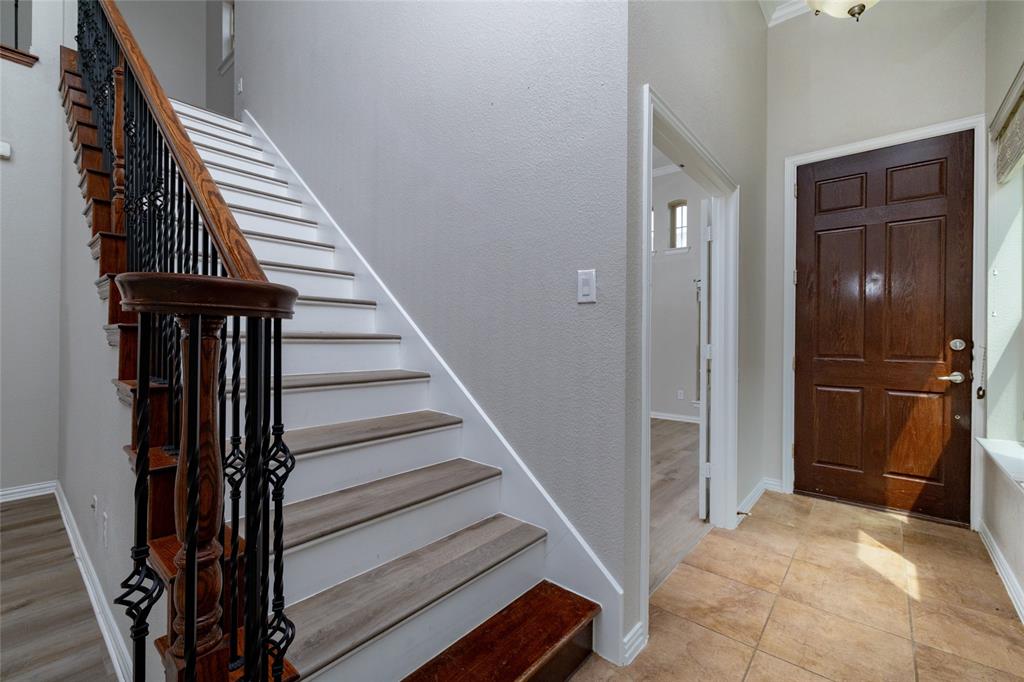 2108 Harris Place Property Photo 5