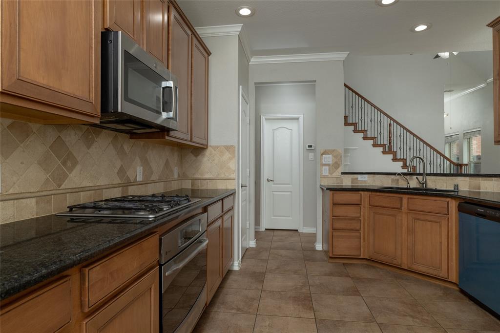 2108 Harris Place Property Photo 14