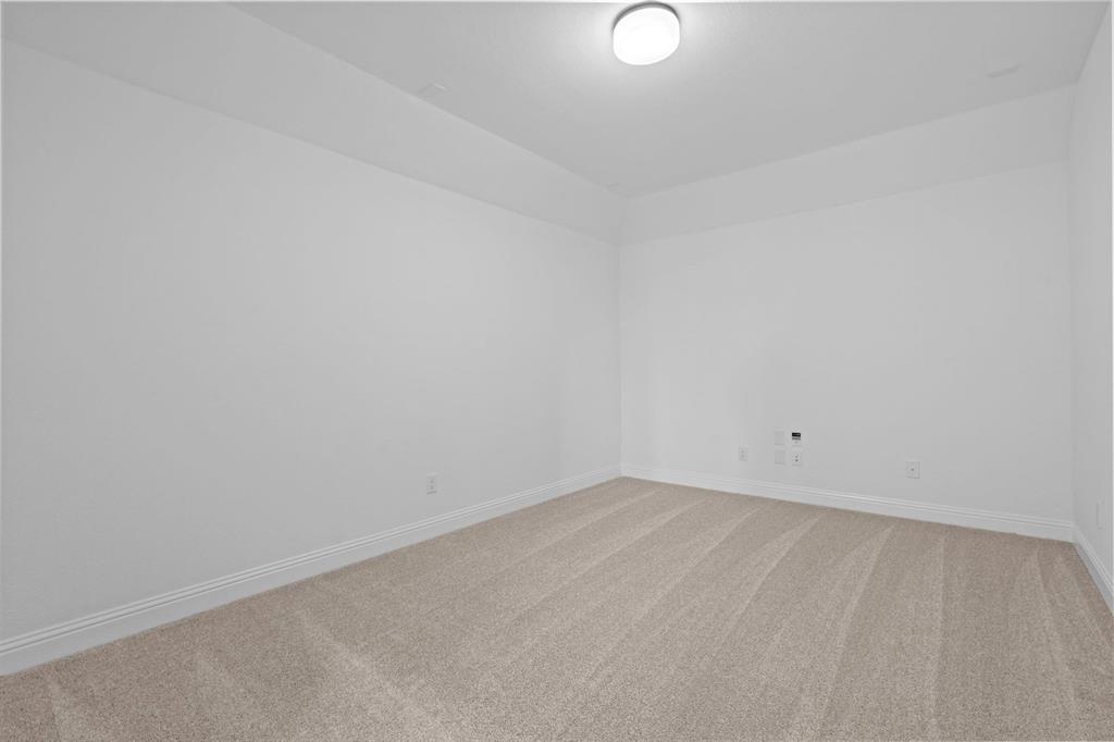 2824 Paddington Drive Property Photo 8