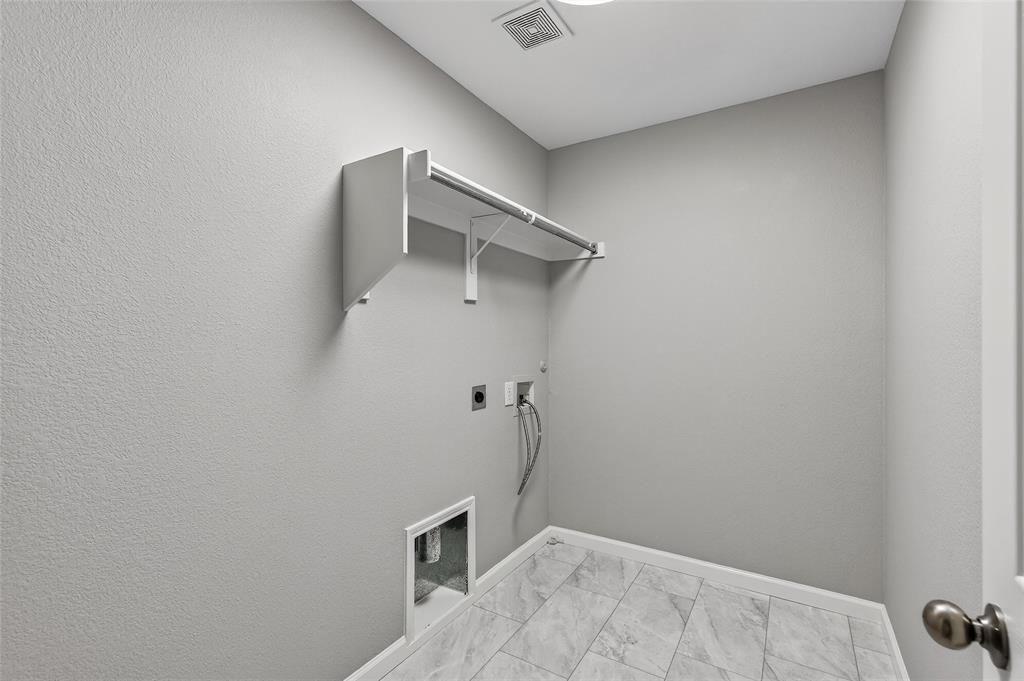 4921 Stone Gate Trail Property Photo 30
