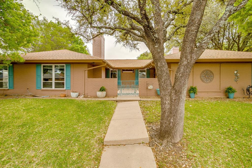 5011 Ledgestone Drive Property Photo 1