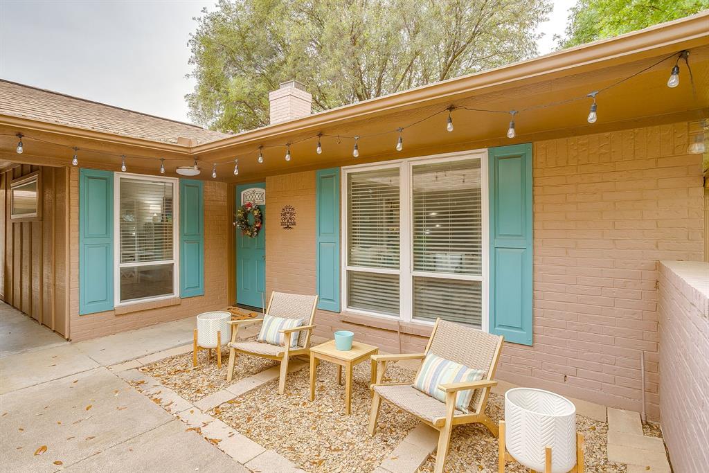5011 Ledgestone Drive Property Photo 3