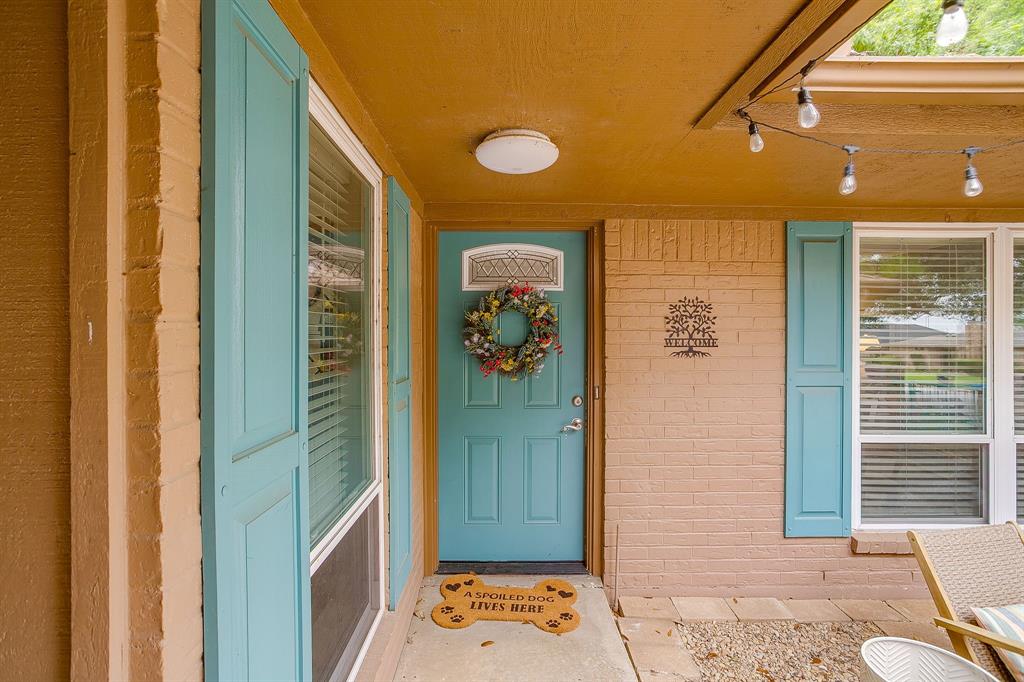 5011 Ledgestone Drive Property Photo 4